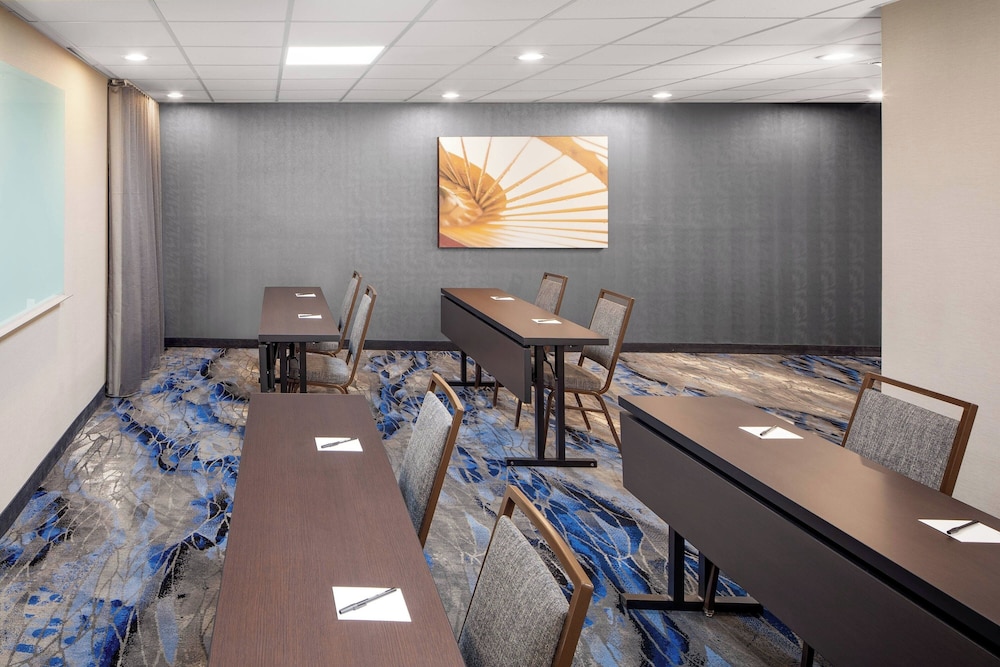 Fairfield Inn & Suites by Marriott Atlantic City Absecon 33/42