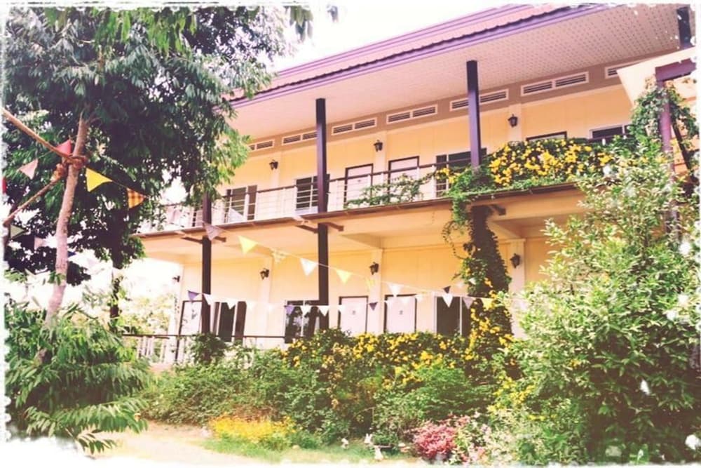 Thorfun Guesthouse In The Garden 2/47