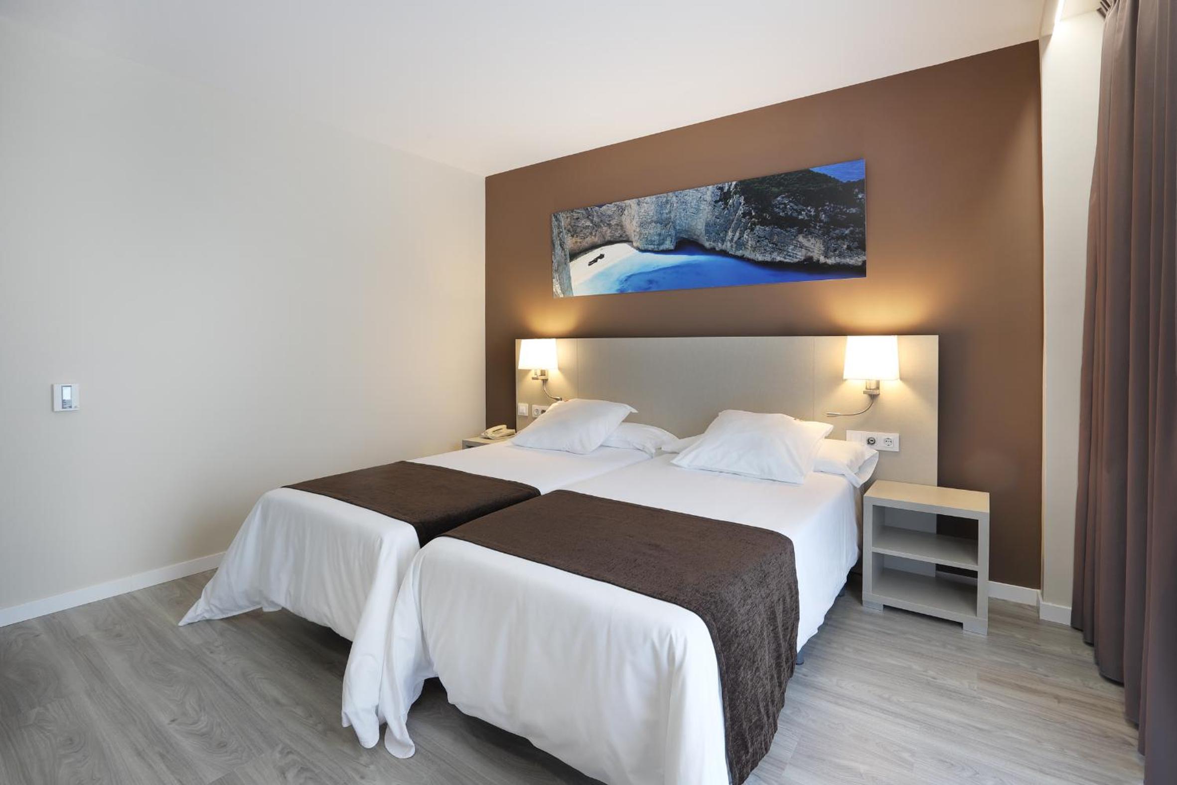 غرفة بسريرين منفصلين لذوي الإعاقة، Helios Hotel 4/8