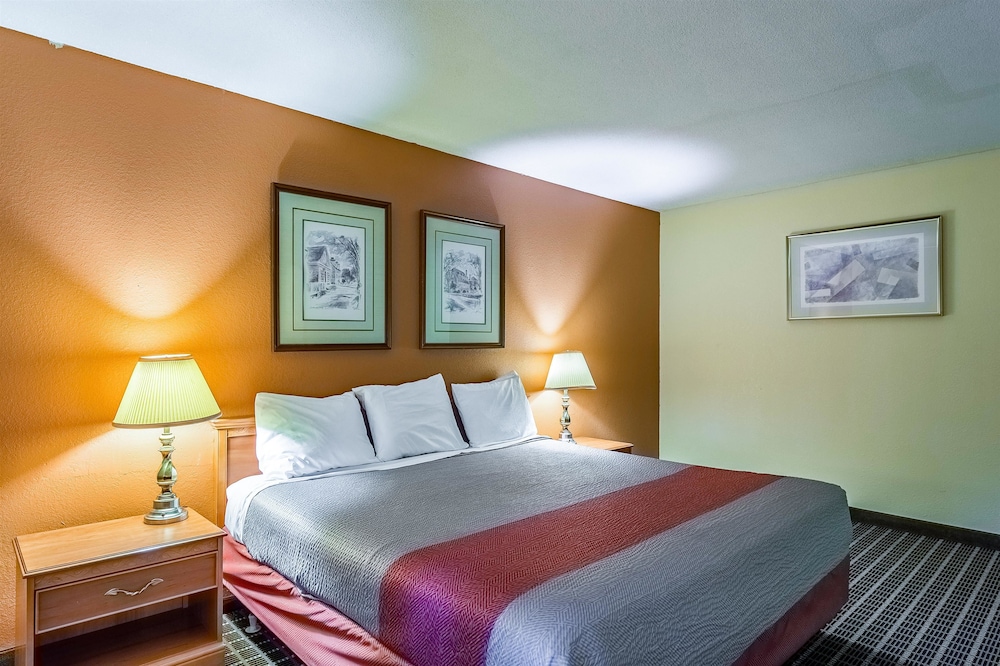 Motel6 Grand Rapids, MI - Northeast 21/49
