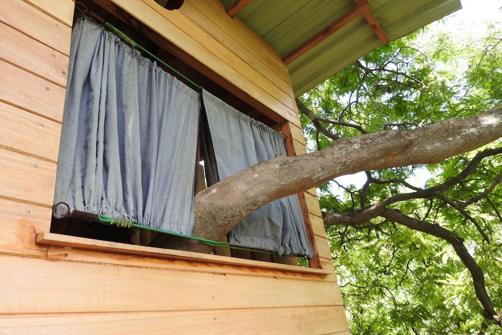 Riverside Cabana Yala 19/50