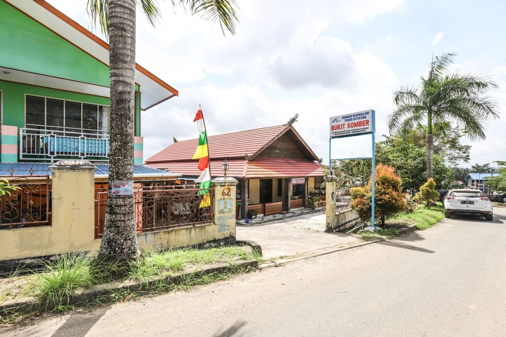 OYO 3789 Bukit Somber Residence Syariah 3/17