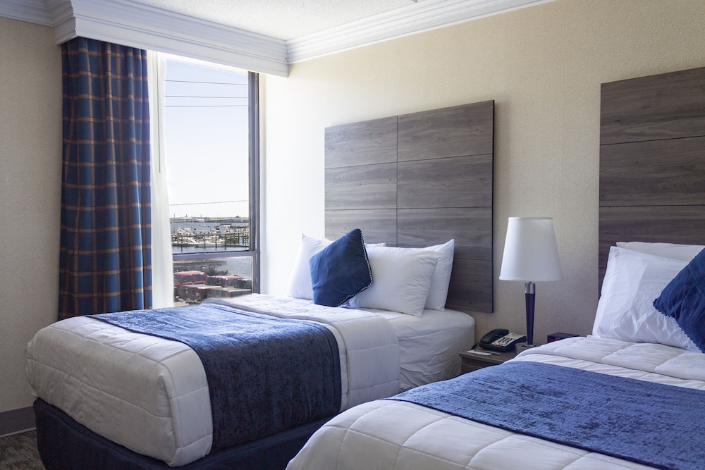 Seaport Inn And Marina 6/29