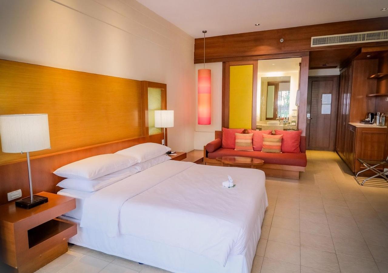 غرفة بسرير كينج بإطلالة على الحديقة بشرفة، Sheraton Hua Hin Resort And Spa 3/10