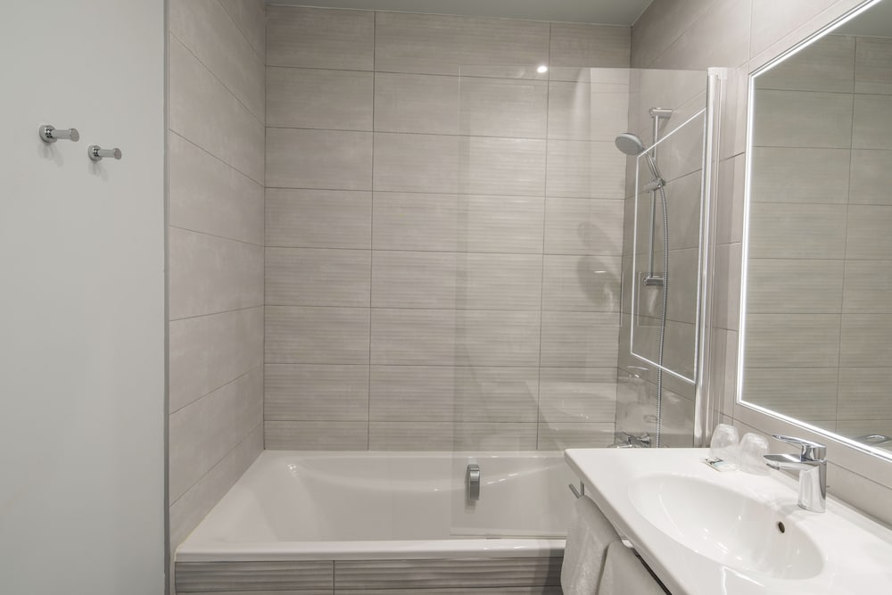 Hotel Mercure Paris Suresnes Longchamp 8/51