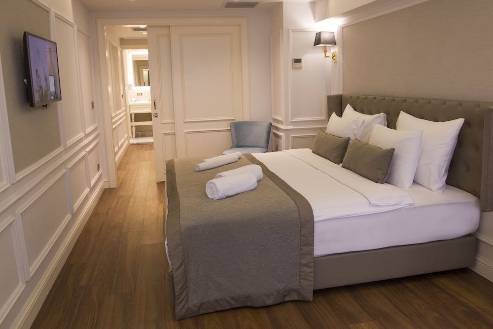 Mina Hotel 25/69