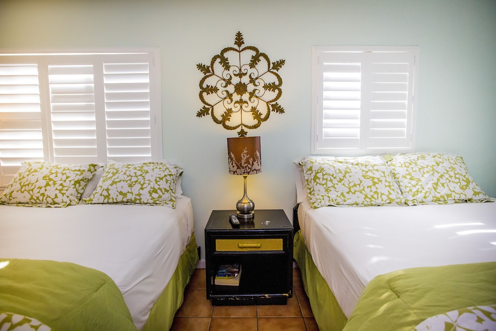 Leucadia Beach Inn 23/52