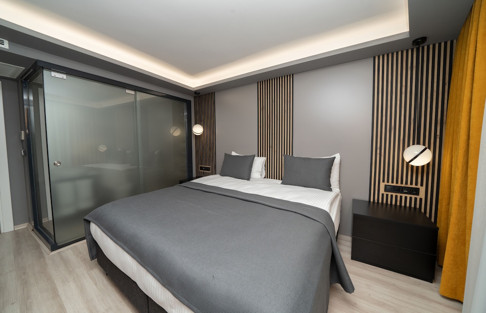 Fama Karakoy 7/30