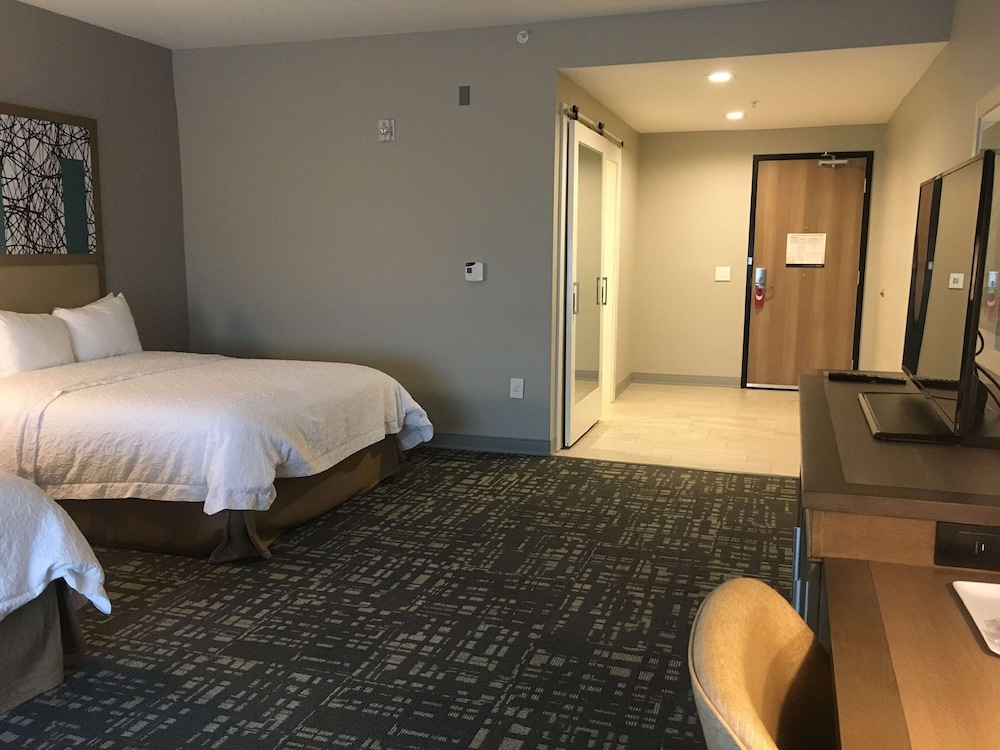 Hampton Inn Suites Dallas the Colony Tx 11/48