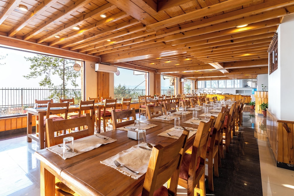 NAGARKOT SHANGRILA RESORT 42/60