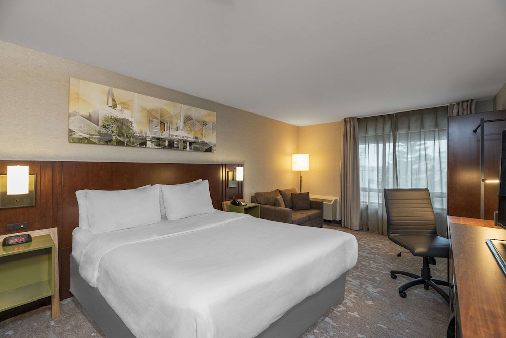 Room, King Bed, Stair Access Only