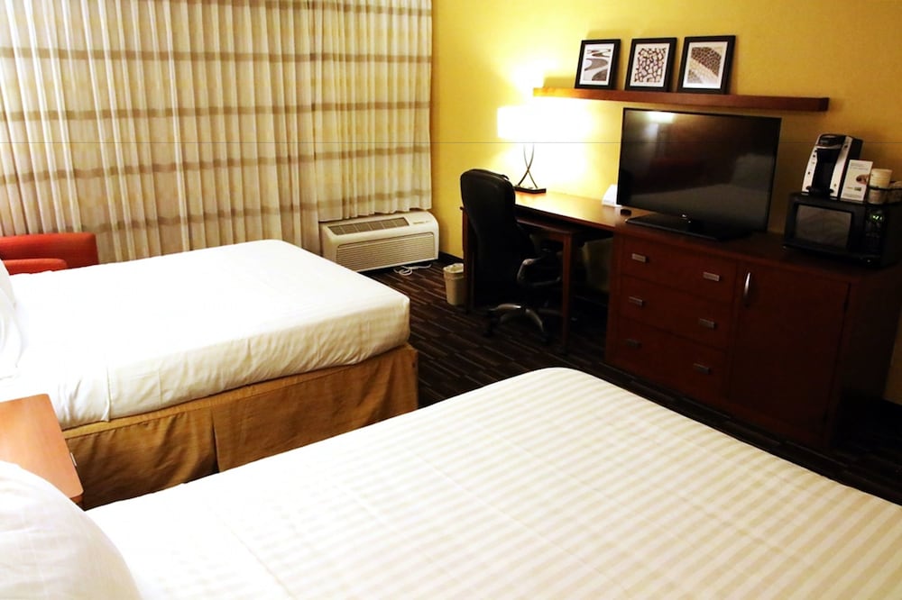 Holiday Inn Express Tifton 21/56