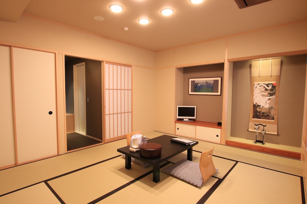 NISHIYAMA RYOKAN 36/46