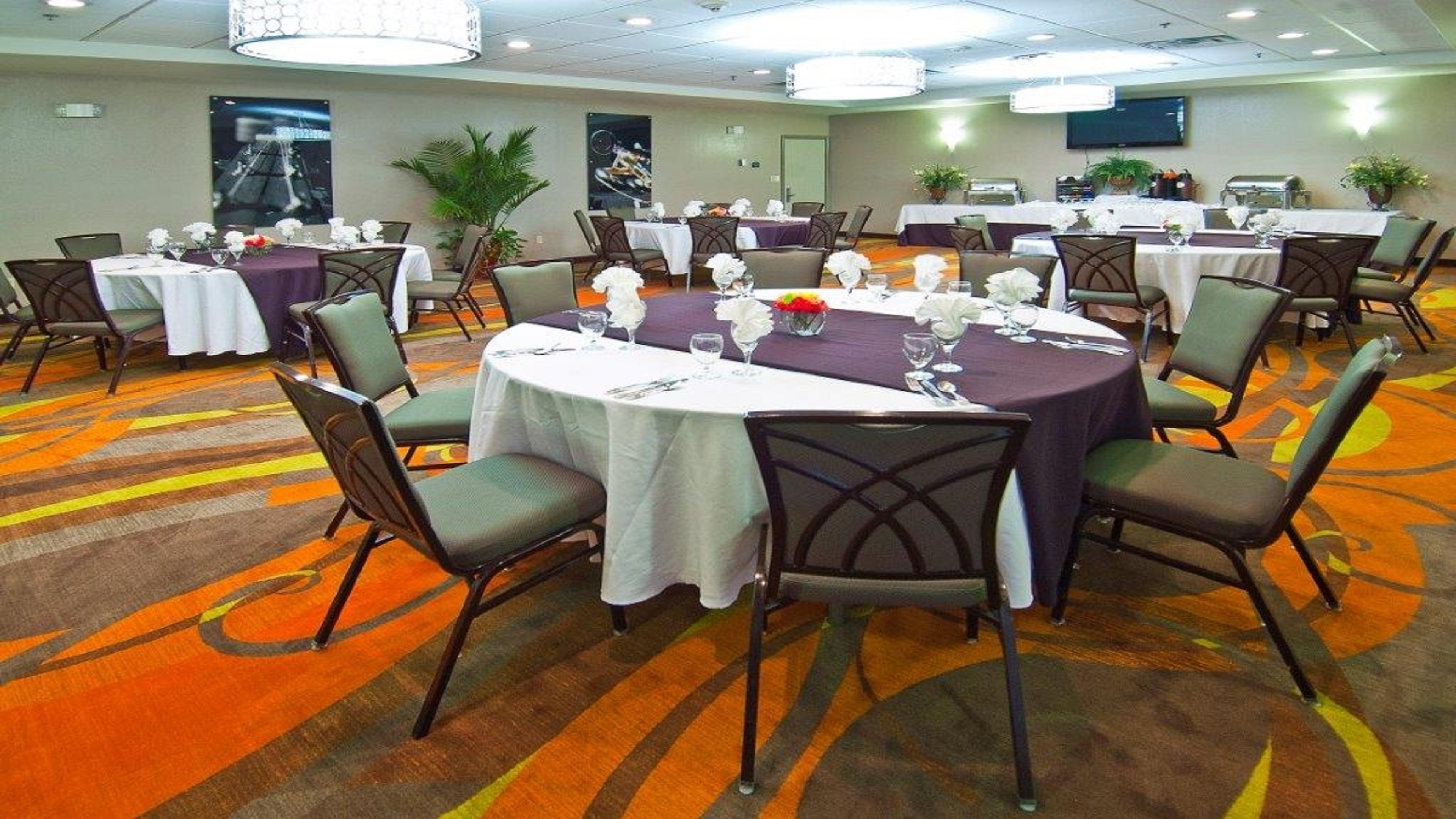 Holiday Inn Hotel Suites Slidell 68/79