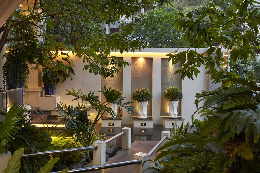 The Wind Resort - Tropical Hillside Escape 65/70