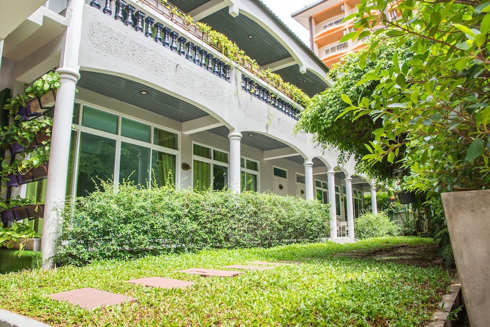 Lantana Pattaya Hotel And Resort in PATTAYA