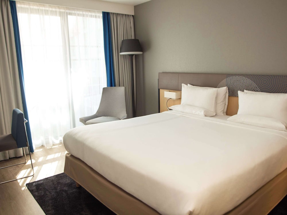 PREMIUM, SUITE, KING BED, SOFA