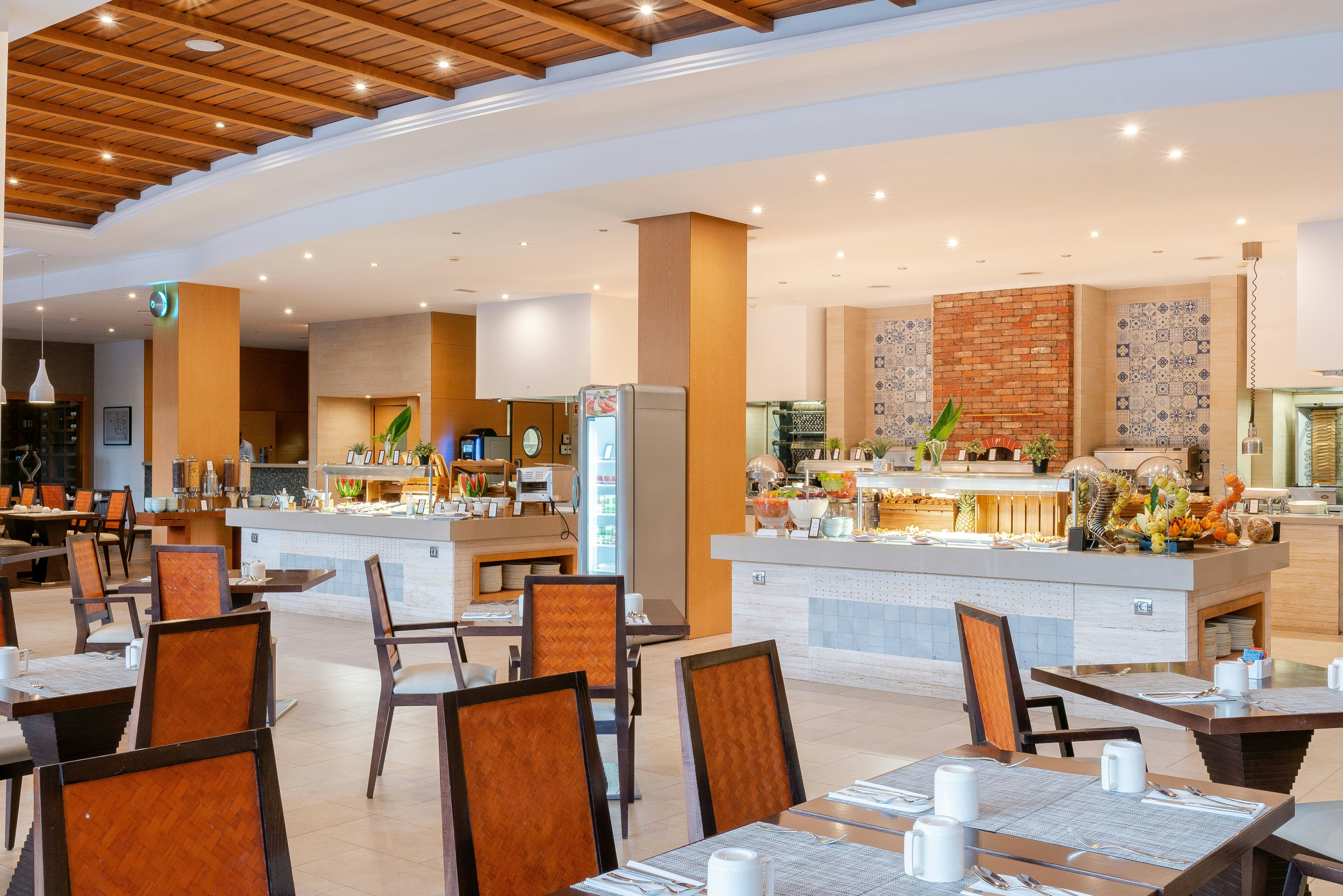 HILTON CABO VERDE SAL RESORT 65/81