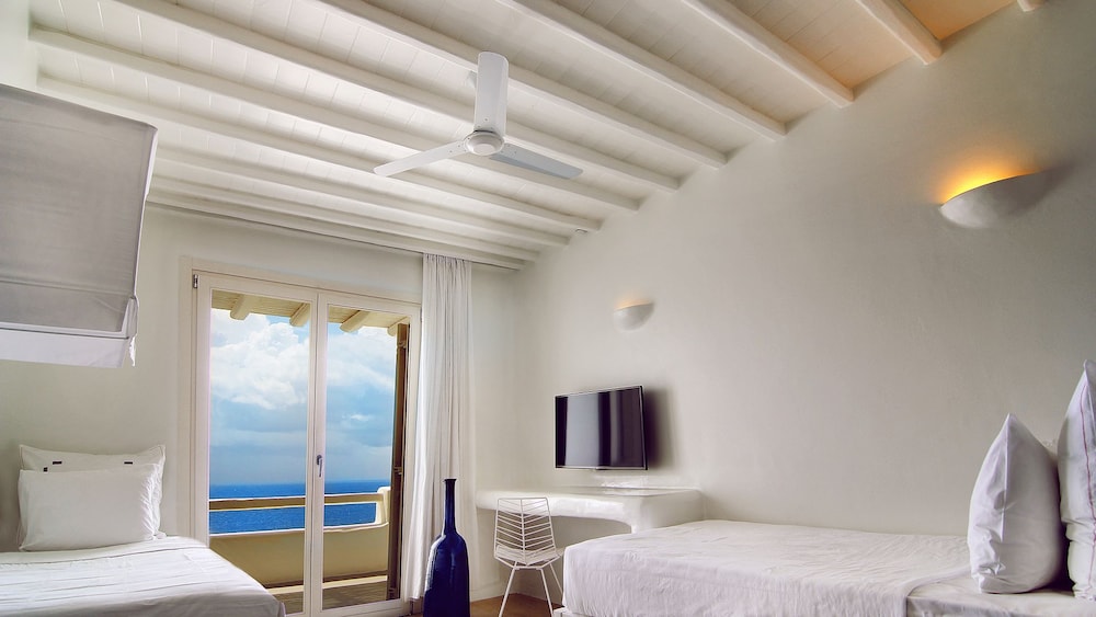Cavo Tagoo Mykonos 8/50