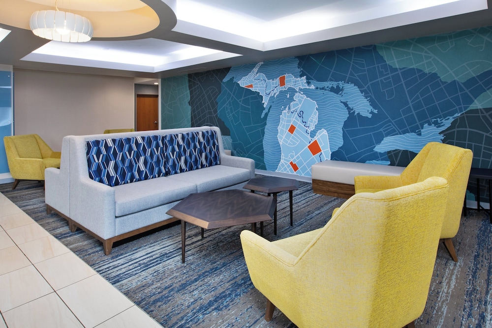 Holiday Inn Express Hotel Suites Auburn Hills 46/65