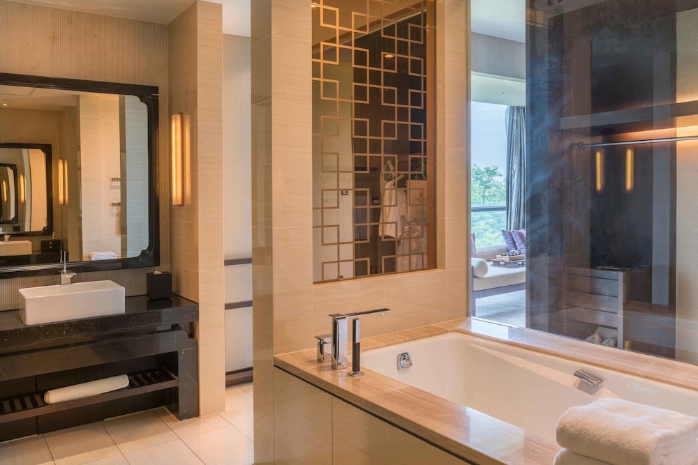 CITIC Pacific Zhujiajiao Jin Jiang Hotel 35/36
