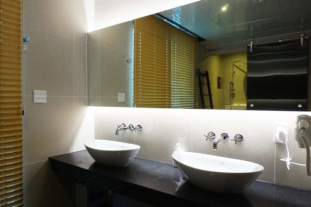 Louis Boutique Hotel 38/44