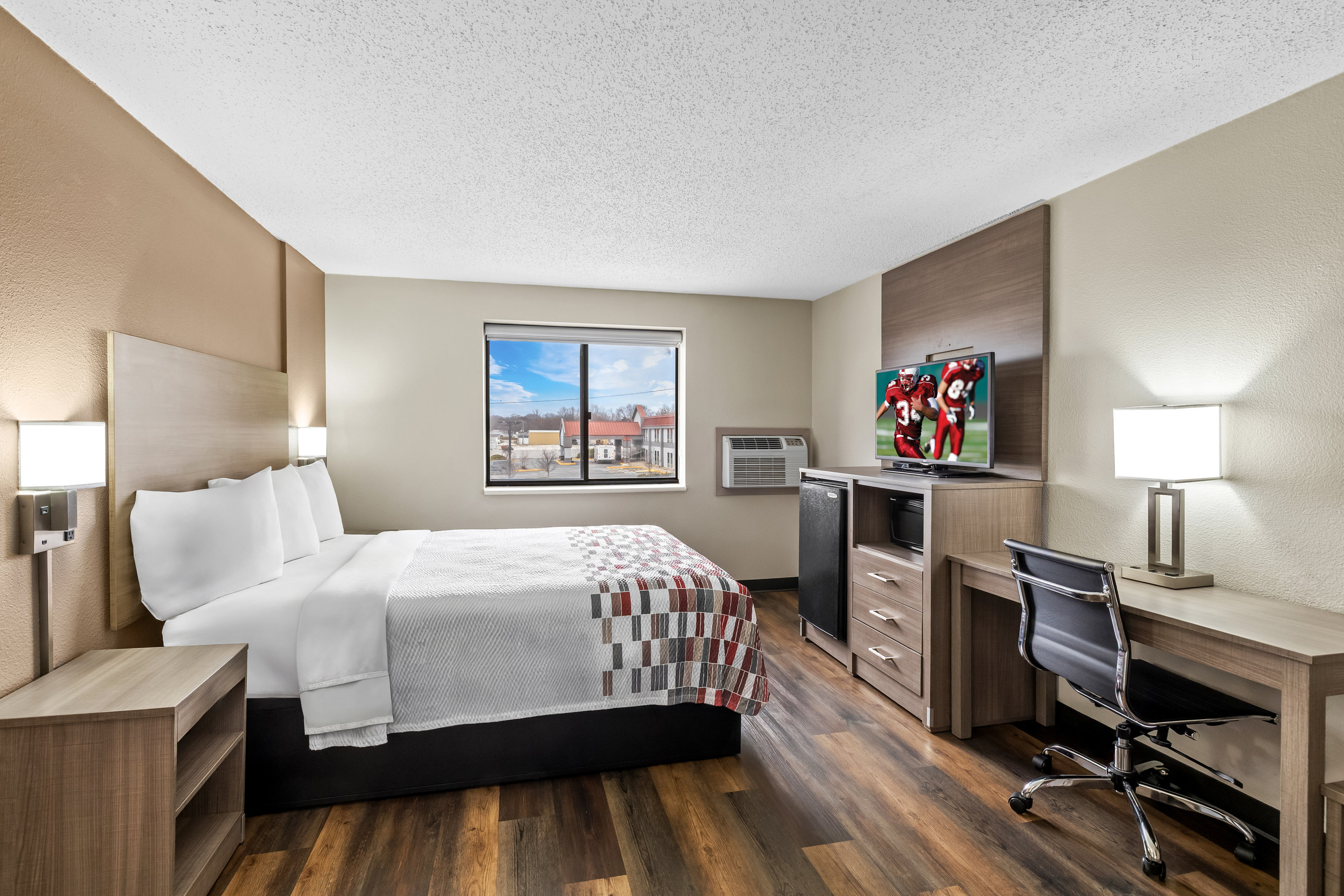 Red Roof Inn Ames 14/35