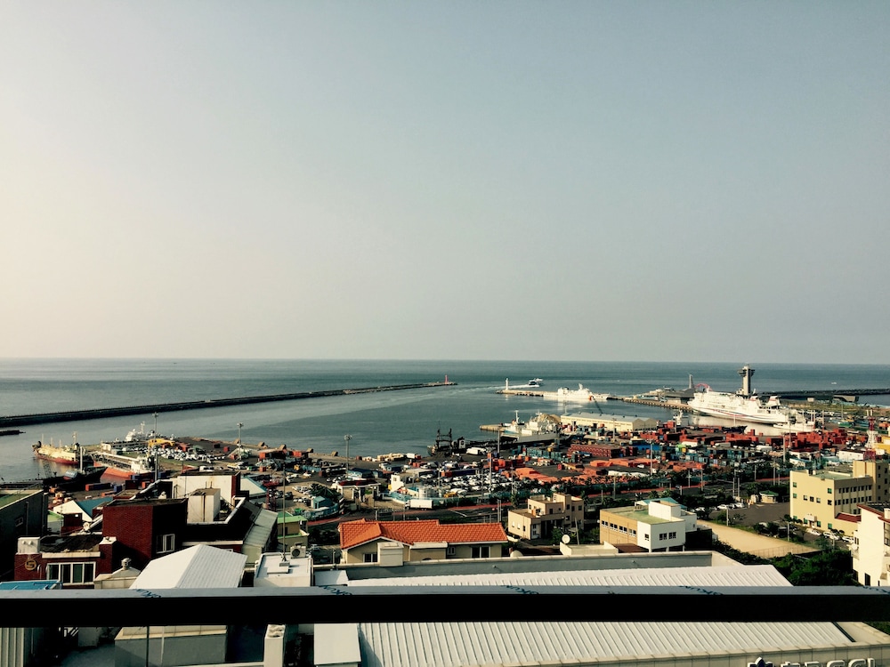 Harbor Hotel 21/34