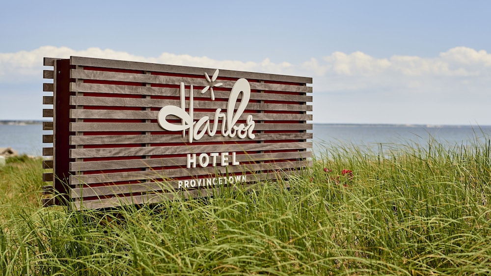 Harbor Hotel Provincetown 44/50