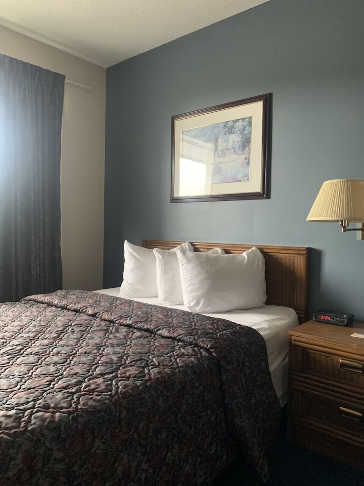 Bancroft Inn and Suites 13/39