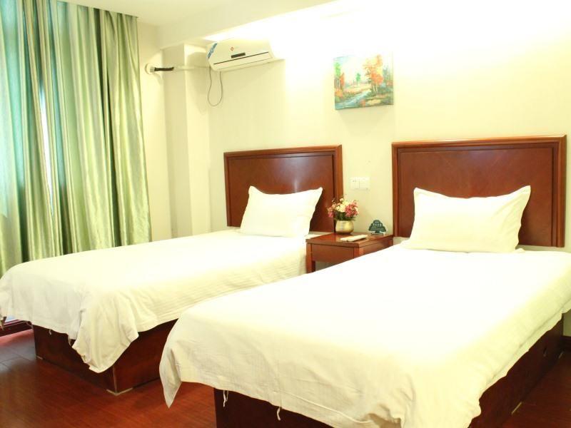 GreenTree Inn Shanghai East Xietu Road Jiuyuan Express Hotel 25/47