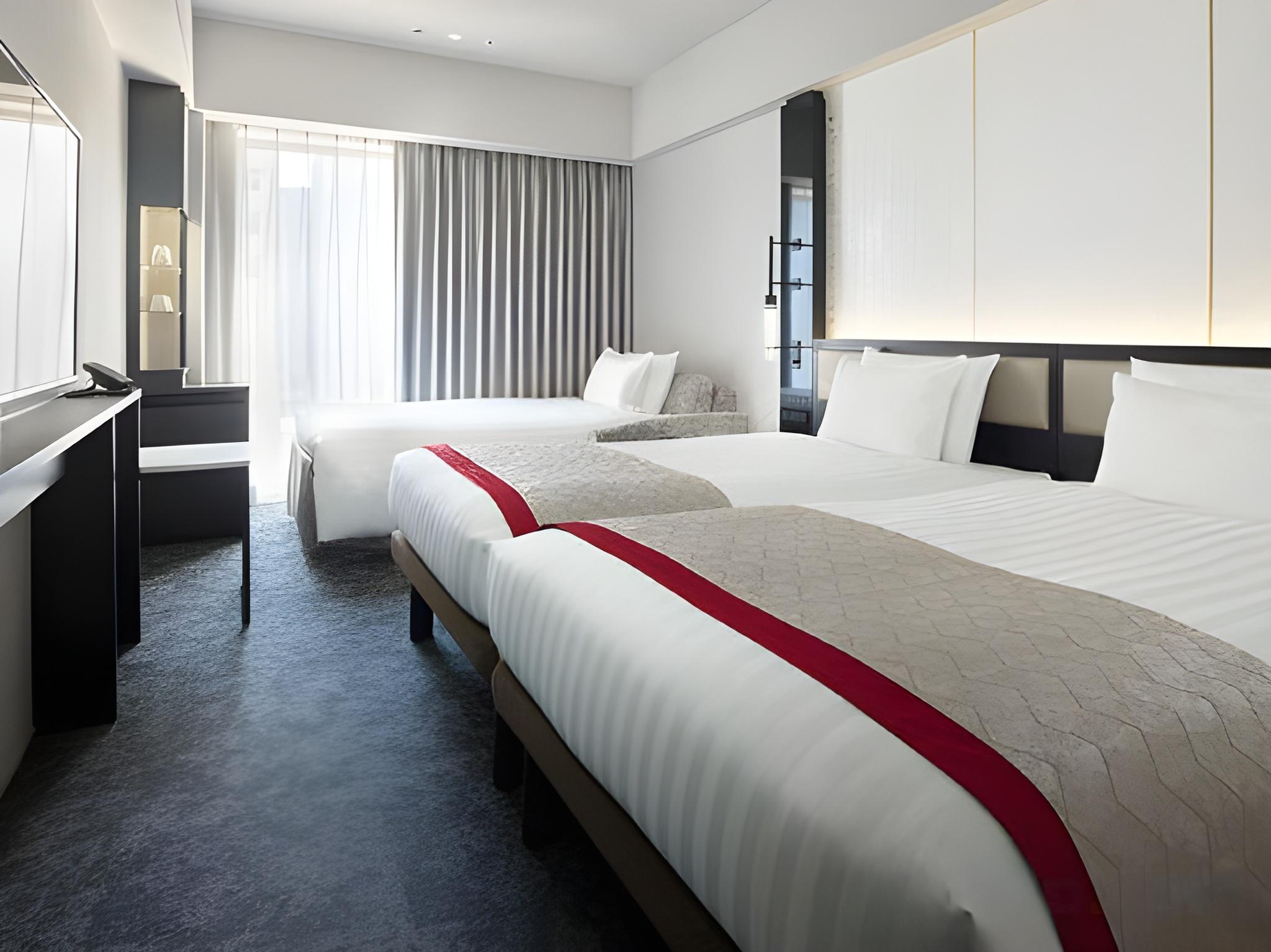Standard, Single, 2 Beds, with Extra Bed, Bathtub، Mitsui Garden Hotel Fukuoka Nakasu 2/2