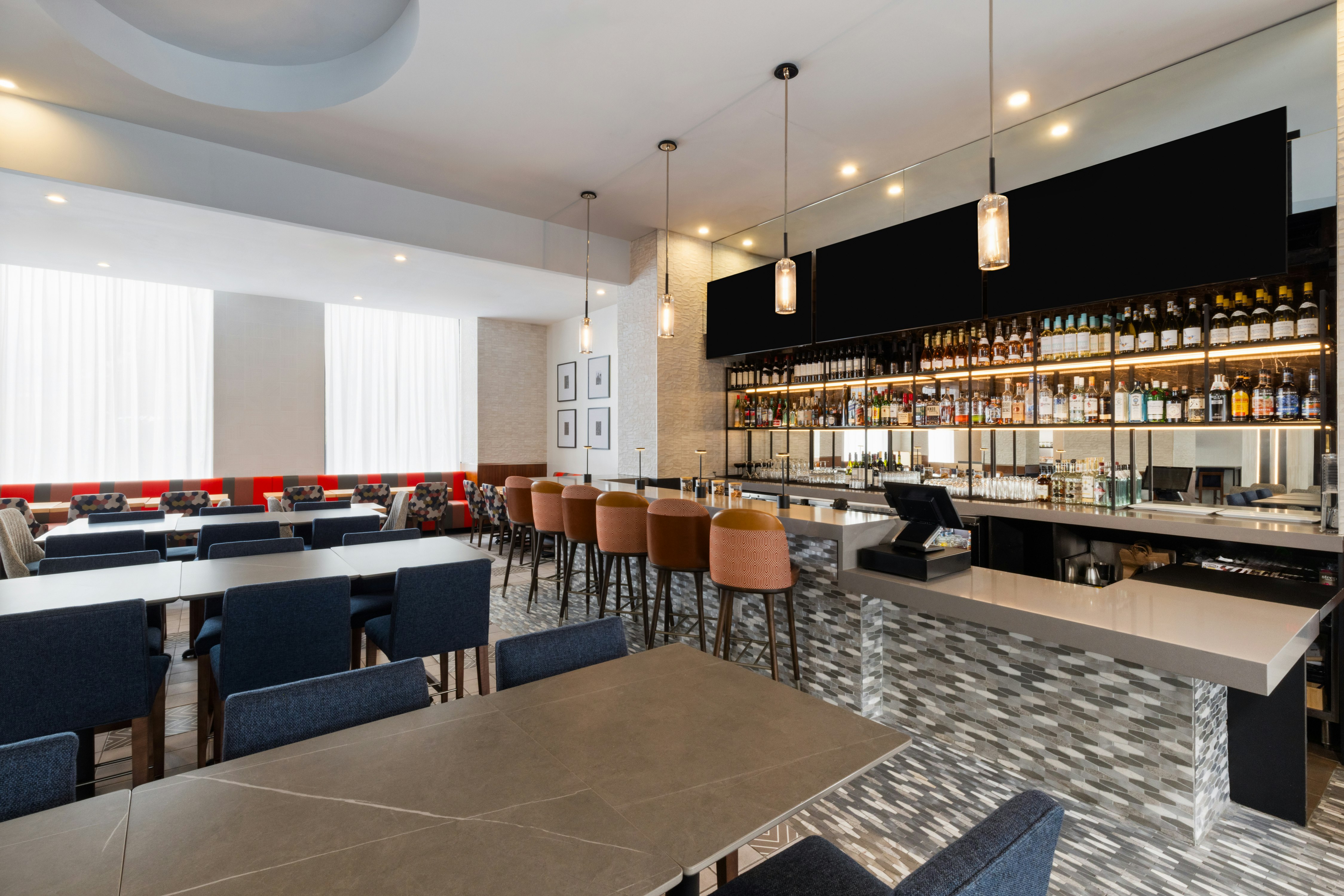 DoubleTree by Hilton Long Island City New York 26/27