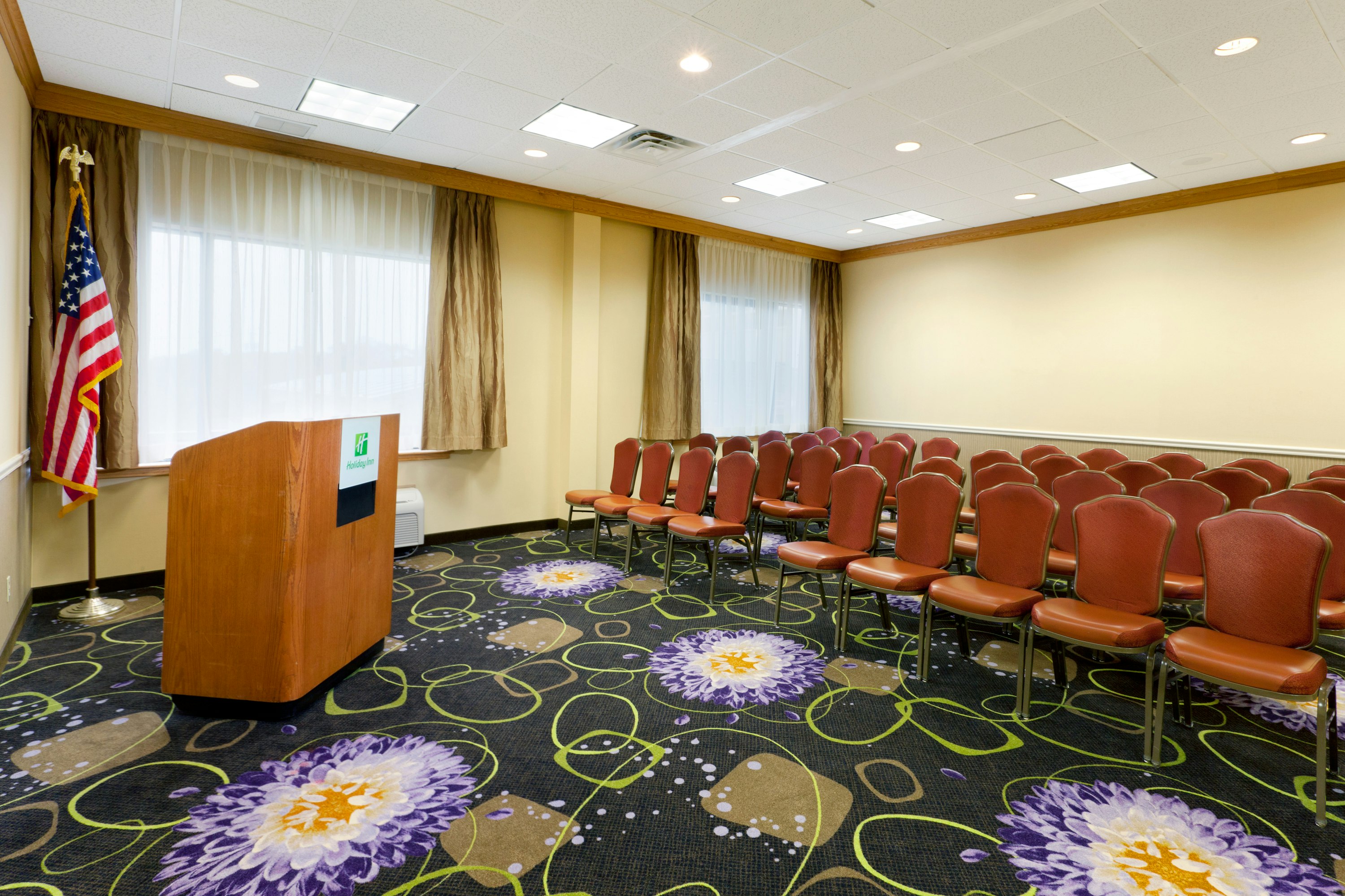 Holiday Inn Clark Newark Area Formerly Crowne Plaza Clark 54/54