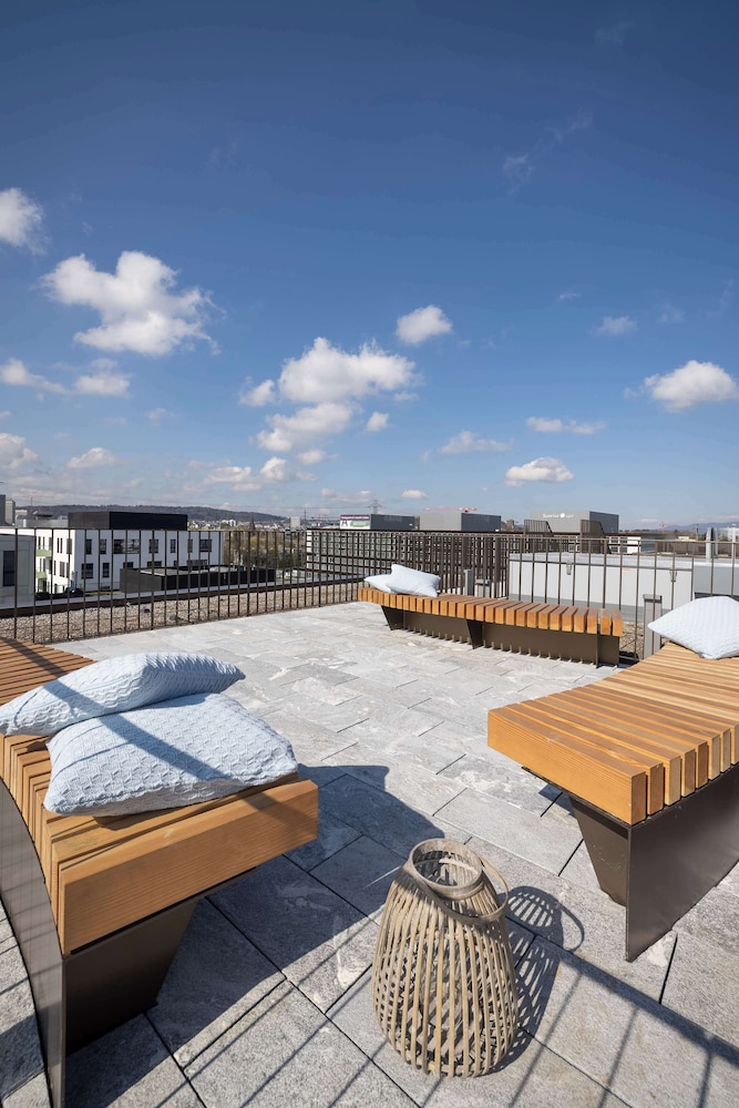 Radisson Hotel & Suites Zurich 22/50