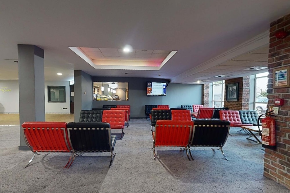 Village Hotel Club Bournemouth 75/81