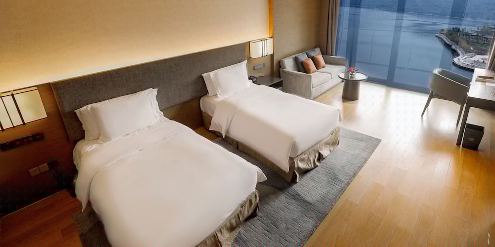Crowne Plaza Hangzhou Thousand Island Lake 40/76