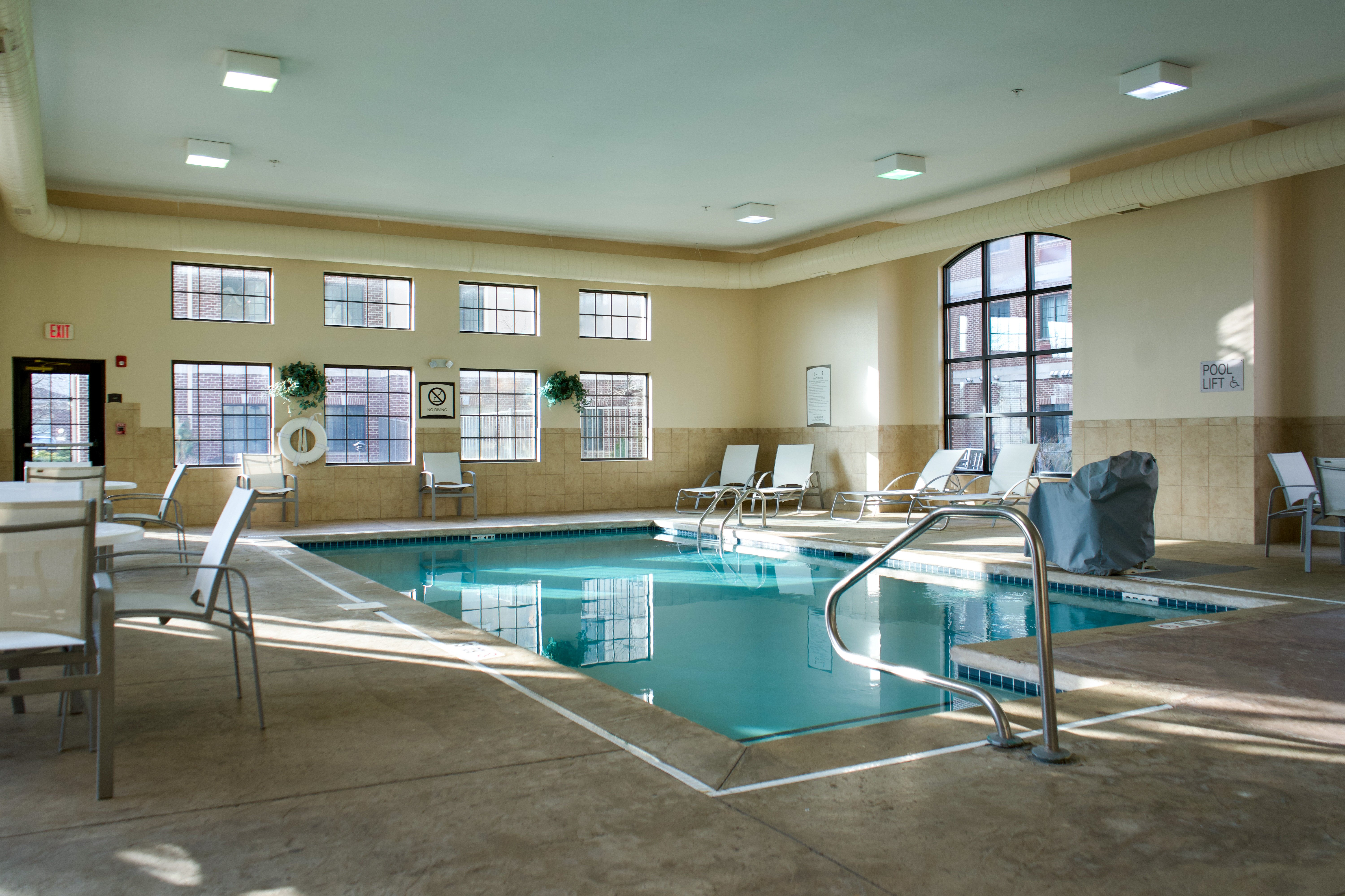 Staybridge Suites Akron-Stow-Cuyahoga Falls 25/65