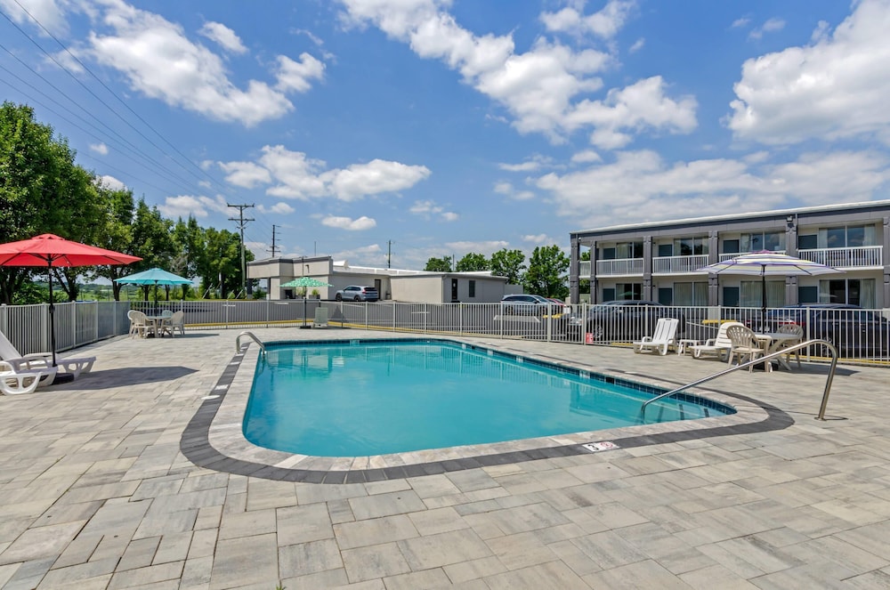 Suburban Studios Verona - Staunton North 52/60