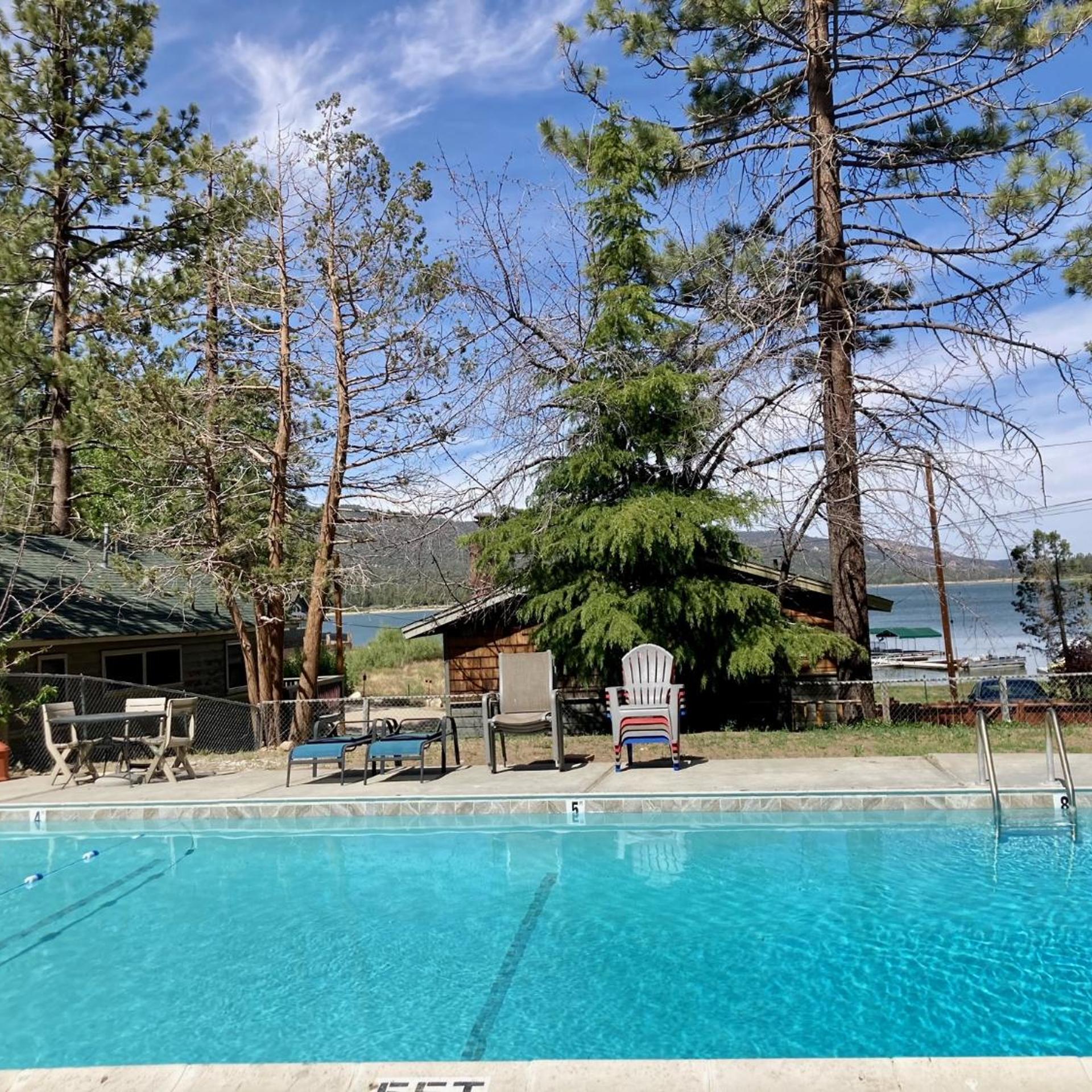 Lodge House - Family Cabin with Pool Table by Big Bear Vacations 23/28