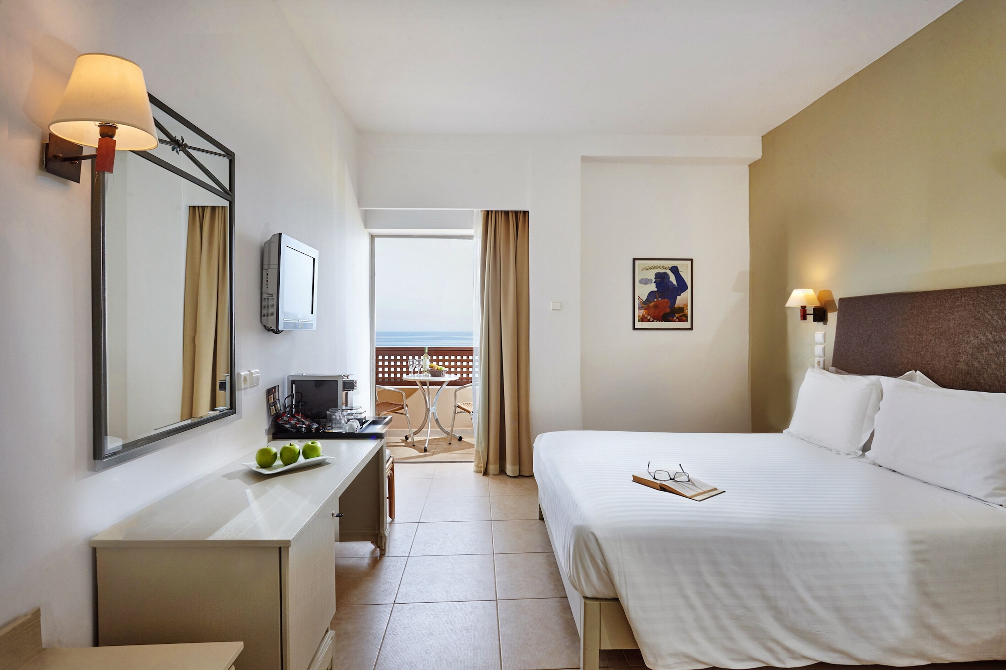 STANDARD, DOUBLE OR TWIN BED, BEACH FRONT