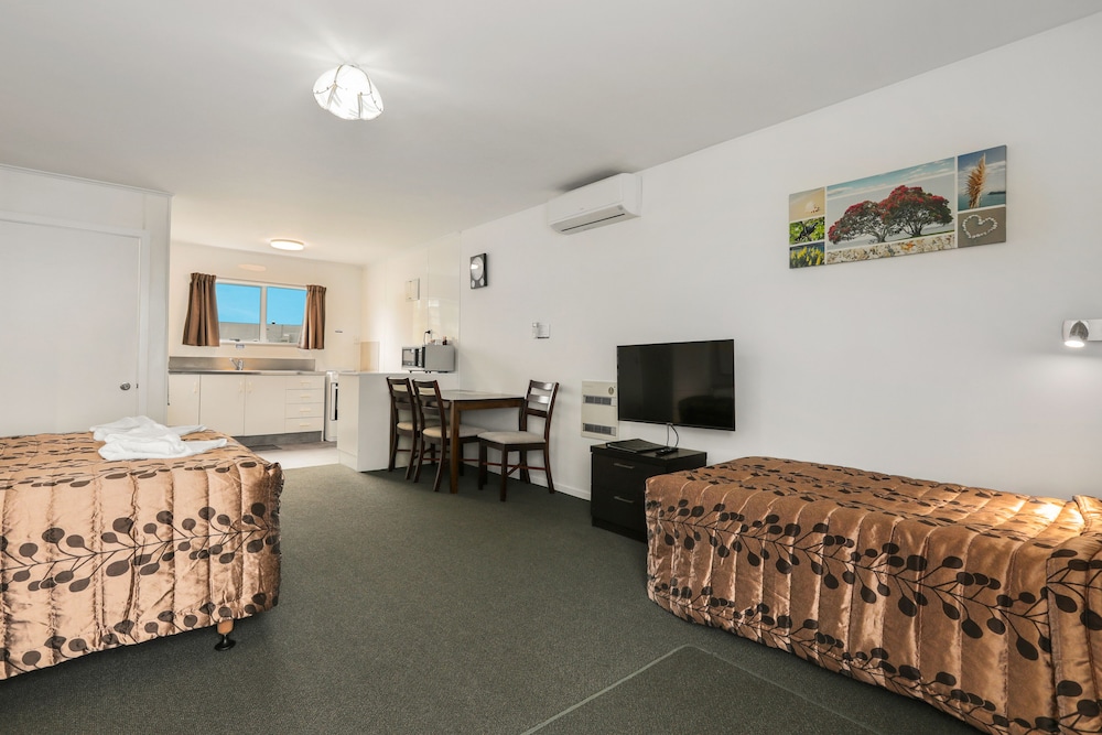Arcadia Motel 23/53