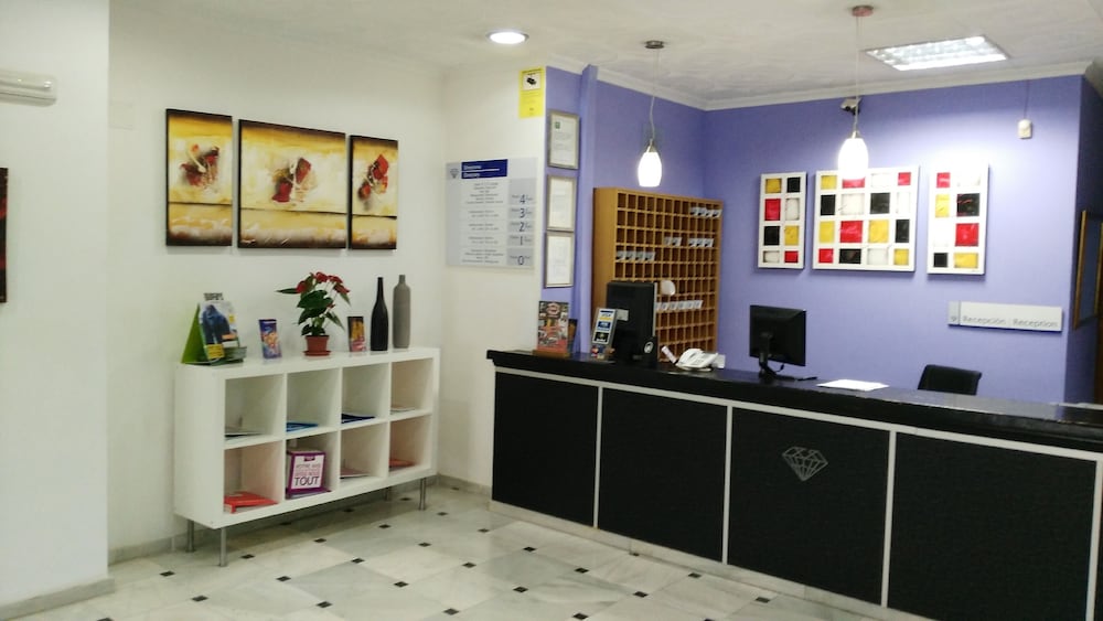 Kristal Hotel 3/40
