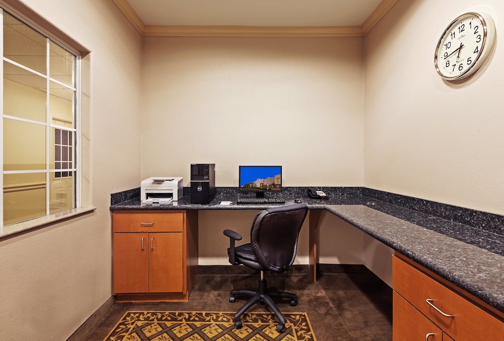 Candlewood Suites Hotel Texas City 42/53