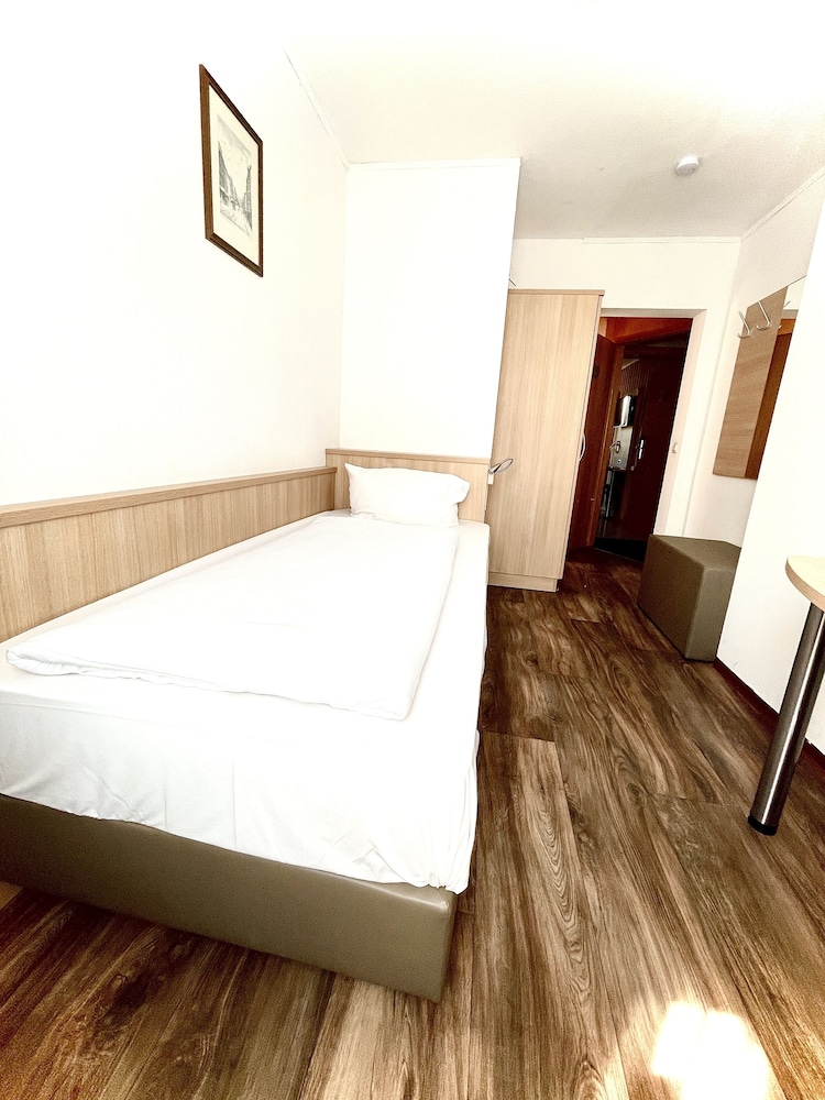 1 Bedroom, Classic, Single, Single Bed, Private Bathroom