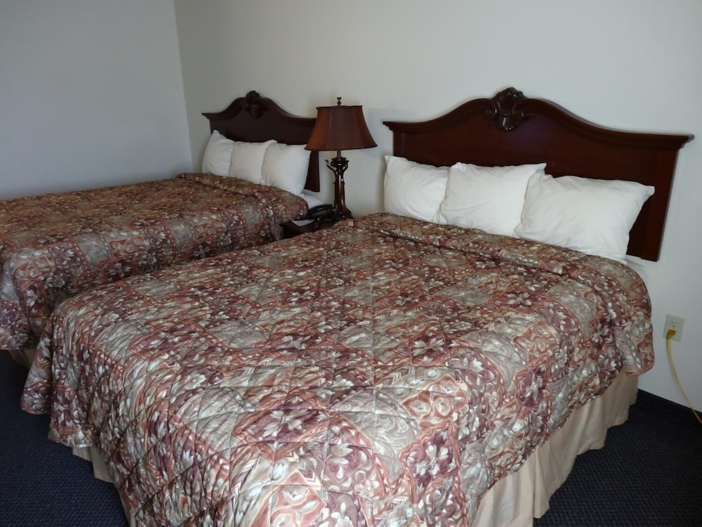 Fairgrounds Inn 15/42