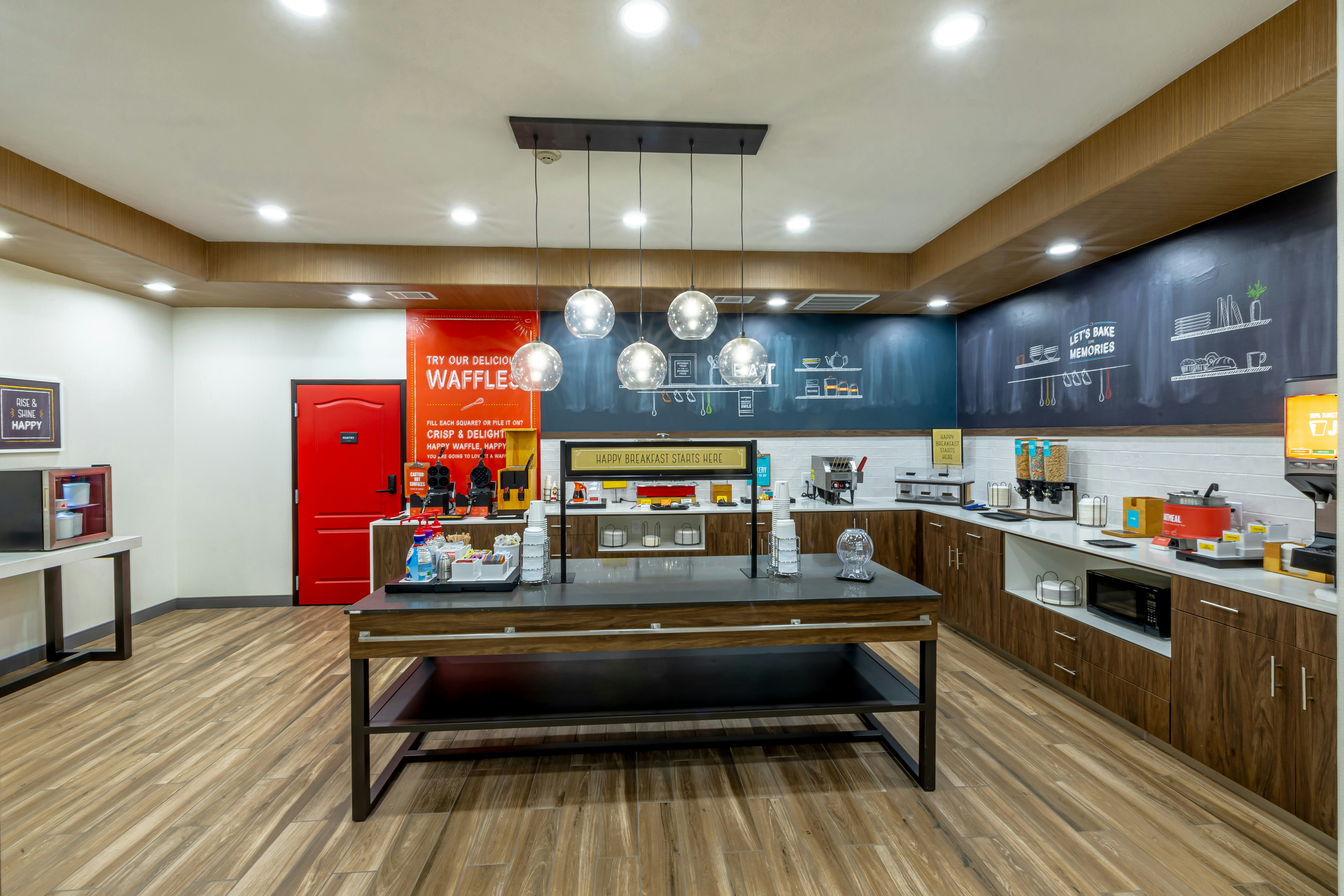 Hampton Inn and Suites Cleburne 47/78
