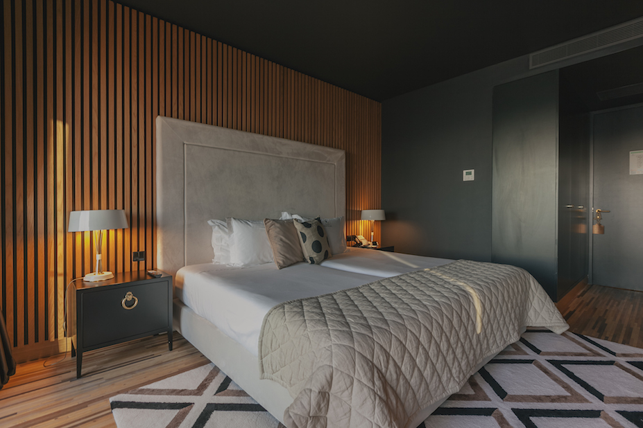 Deluxe, Suite