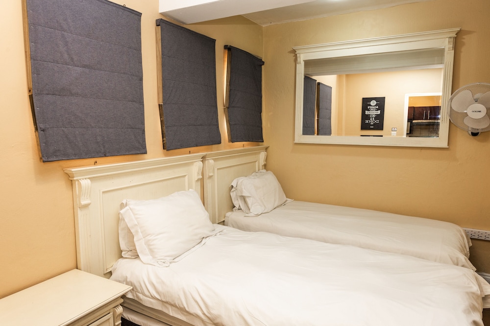 Splendid Inn Port Edward Ex Premier Hotel Edwardian 26/71