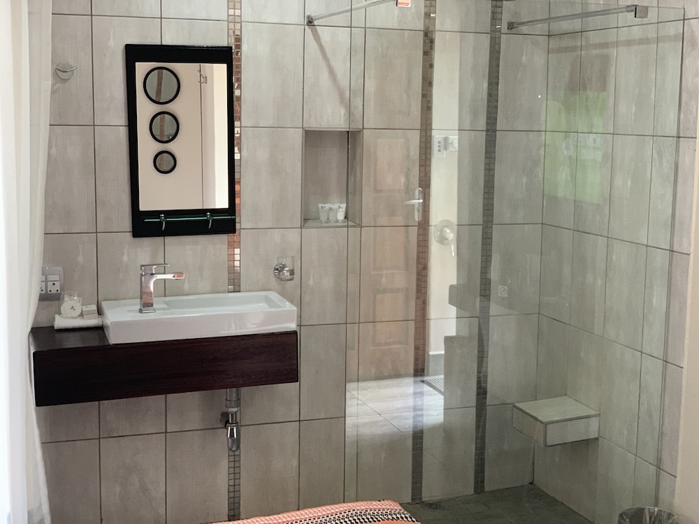 Ecolux Boutique Hotel 50/50
